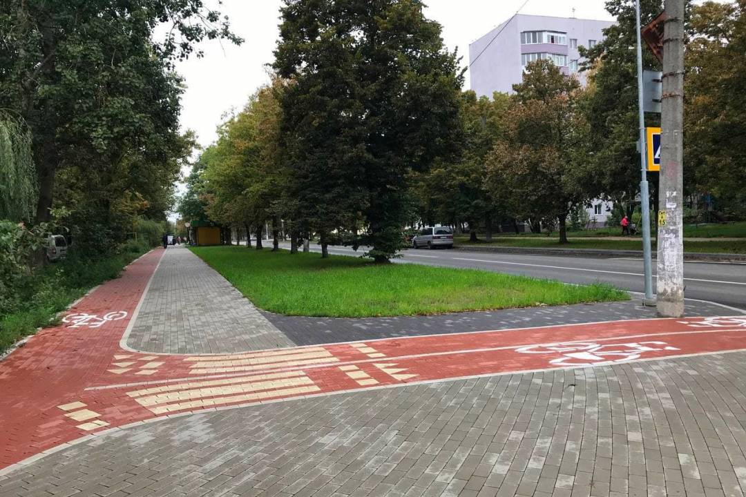 Вул. Доценка