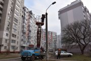 Двори вздовж вулиці Жабинського будуть освітлюватися краще