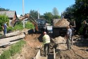 Зливні лотки і тверде покриття на вул. Декабристів