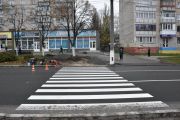Пішоходам буде зручно: до нових пішохідних переходів «підтягують» тротуари
