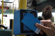 Впровадження е-квитка: міські автобуси обладнуються стаціонарними валідаторами
