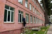 У Чернігівській гімназії №16 тривають ремонтно-відновлювальні роботи