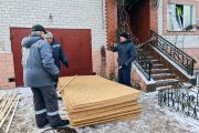 Допомога постраждалим і відновлення будинків: у Чернігові ліквідовують наслідки ракетних ударів
