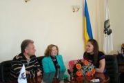 Міський голова зустрівся з учасницею телешоу "Суперзірка"