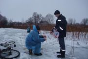 Рятувальники проводять роз’яснювальну роботу з рибалками