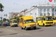 У Чернігові студенти-практиканти вивчають пасажиропотік у громадському транспорті міста