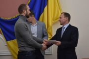 Владислав Атрошенко вручив винагороди чернігівським спортсменам та їх тренерам