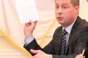 Два рекламних підприємства втратили місця