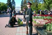 Чернігівці на чолі з керівниками міста та області вшанували пам’ять про перемогу над нацизмом у Другій світовій війні