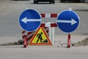 9-11 квітня — перекриття руху транспорту по вулиці Олександра Довженка