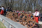 Чернігів відкрив туристичний сезон пострілом із 13-ї гармати