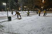 Комунальні служби цілодобово прибирають місто від снігу