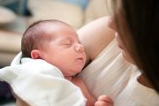 У січні в пологовому Чернігова народилась рекордна кількість малюків. Місто продовжує підтримувати сім'ї з новонародженими