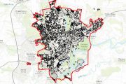 На сайті міської ради у розділі "GIS карта Чернігова" є інформація про власників та орендарів земельних ділянок