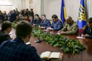 Жодні зв'язки не захистять корупціонерів – Президент у Національному антикорупційному бюро