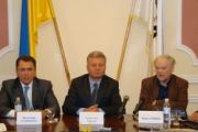 Міський голова зустрівся з академіком В.Семиноженком та поетом Б.Олійником
