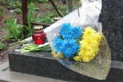 Сім'ї загиблих (померлих) учасників АТО будуть отримувати компенсацію за виготовлення та встановлення надмогильного пам'ятника