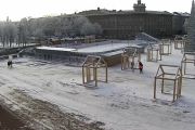 Льодова арена на площі залишиться, але проїзд повз театр відкриють для автотранспорту