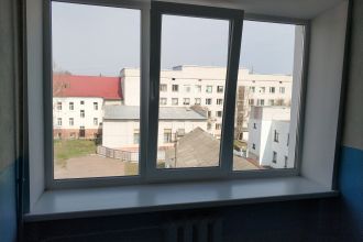 Вікна в місцях загального користування в ОСББ "Святомиколаївське"