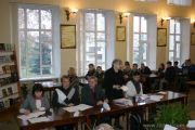 За різними даними від голоду загинули від 4 до 10 мільйонів жителів України