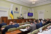 Чернігівська міська рада закликає керівництво держави зняти з розгляду законопроекти про запровадження ринку землі в Україні та провести Всеукраїнський референдум