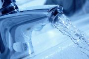 Завдяки альтернативним джерелам живлення місто має стабільне водопостачання та водовідведення