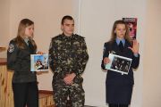У Чернігові поліцейські допомагали школярам опановувати правові знання