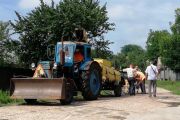 На вулиці Декабристів встановлюють додаткові люки на зливових трубах