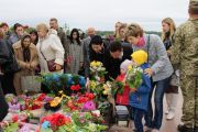 Представники різних поколінь прийшли вшанувати загиблих героїв Другої світової війни