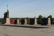Рішення засідання журі повторного відкритого конкурсу на кращу ескізну пропозицію двох стел у складі Меморіалу Слави