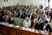 Депутати міськради з міського бюджету додатково виділили кошти на ремонт доріг, парків, фонтанів та заклади освіти