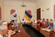 Загальноміська нарада: належний супровід ветеранів війни при наданні послуг, опалювальний сезон, ремонтні роботи на міських об’єктах