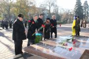 Чернігів вшановує своїх героїв