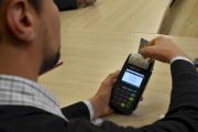 За проїзд у комунальному транспорті Чернігова відтепер можна сплачувати банківською карткою