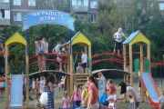 У Чернігові виконується Програма відновлення дитячих ігрових і спортивних майданчиків