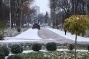 Комунальники Чернігова відреагували на перший сніг злагодженим чищенням доріг