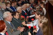 "Чернігове! Це твої вірні доньки і сини"