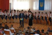 У Чернігові Л.Кучма вручив стипендії студентам і взяв участь у презентації книги