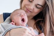 Народження дитини – підтримка від міста: перші виплати за оновленою програмою