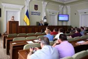 Владислав Атрошенко керівникам ЖЕКів: Пояснюйте людям, за які послуги вони платять, і до чого призведуть неплатежі