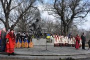 Чернігівці відзначають 203-тю річницю від дня народження Великого Кобзаря (Фоторепортаж)
