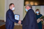 Двом заслуженим будівельникам вручені почесні відзнаки - Подяки чернігівського міського голови