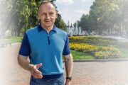 "Рушій позитиву" - інтерв'ю Владислава Атрошенка журналу "НВ"