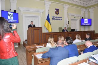 Лічильною комісією оголошуються результати підрахунку голосів депутатів